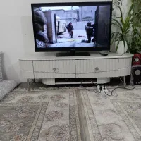 میز ، تلوزیون