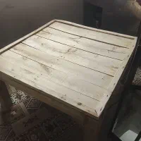 کرسی چوبی