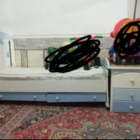 تخت به همراه فایل سه کشو جادار|تخت و سرویس خواب|زاهدان, |دیوار