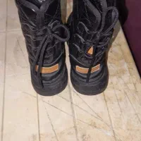 پوتین درحد نو|کفش و لباس بچه|سنگر, |دیوار