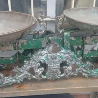 ترازوی سنگین  طرح عروس دریایی|کلکسیون اشیاء عتیقه|هریس, |دیوار