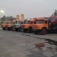 ۲ نفر رارننده وارد با میکسر ویک‌شاگرد برای  پمپ