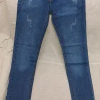 شلوار جین  بهمراه سویشرت‌وهودی