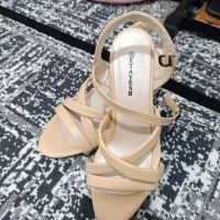 کفش پاشنه بلند