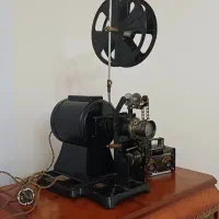 پروژکتور فیلم قدیمی مارکدار خارجی