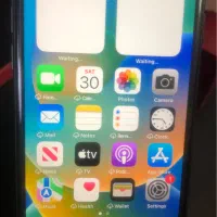 گوشی ایفون 8    64GB