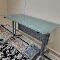 میز فلزی و شیشه