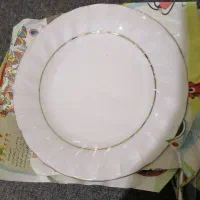 چینی و کاسه شیشه ای بزرگ