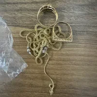 طلا۱۰۰بالای تابلو