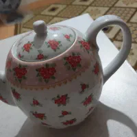 قوری شیک و جای شکلات