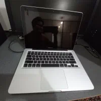 مک بوک پرو درحدنو
