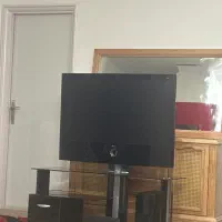 تلویزیون ۴۲ اینچ الجی اصل با میز