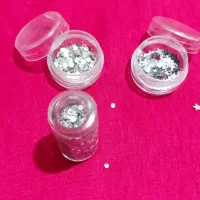 تعدادی لوازم آرایش|بدلیجات|خرم‌آباد, |دیوار