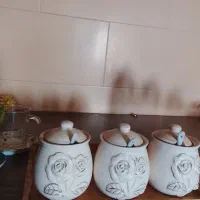 تعدادی ظروف