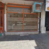 مغازه 24متری دارای امتیاز اب برق تلفون در برقی