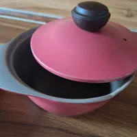 قابلمه چدن و رویی