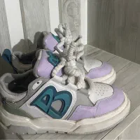 کفش|کیف، کفش، کمربند|شیراز, تل حسینآباد|دیوار