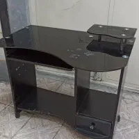 میز‌تحریر‌وکامپیوتر