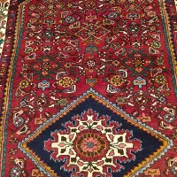 قالی دستباف قدیمی وسالم