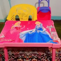 میز و صندلی و کالسکه دخترانه و کیف با چادر نماز