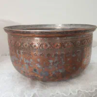 تعدادی ظروف مسی