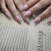 مدل کاشت برای تکمیل آلبوم کاری