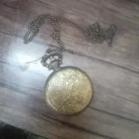 ساعت جیبی گردنی قدیمی و خودکار