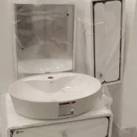 توالت فرنگی و اینه باکس روشویی نو بدلیل کمبود جا|لوازم سرویس بهداشتی|واجارگاه, |دیوار