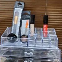استند آرایشی