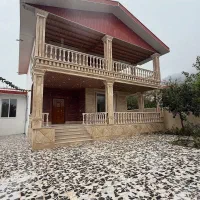 گاهی باید بشینی کنار پنجره بذاری طبیعت حرف بزنه