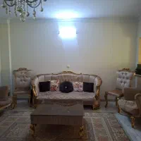 ست مبل و میز وسط ۷ نفره به همراه کوسن