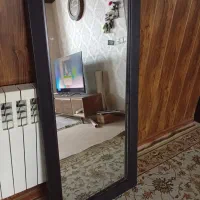 آینه قدی با قاب چوبی