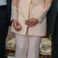 کت و شلوار نو بسیار شیک و زیبا