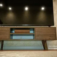 * میز تلویزیون *