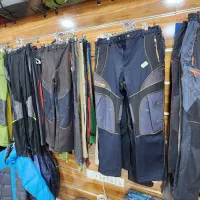 نیم زیپ و شلوار کوهنوردی