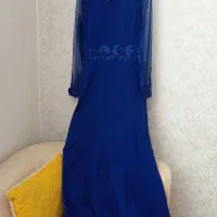 دو عدد لباس مجلسی به رنگ آبی کاربنی و آدامسی