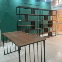 میز و قفسه کتابخانه
