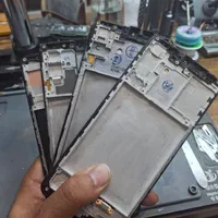 مرکز تخصصی تعویض تاچ السیدی در حضور مشتری