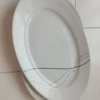 دیس پلو خوری