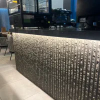 به تعدادی پیک موتوری شیفت شب