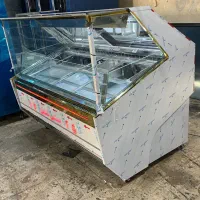 یخچال بستنی