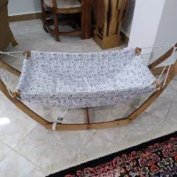 گهواره چوبی تاشو.بدرتولدتا ۱۵ کیلو.نوع چوب روسی