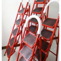 چهار پایه تاشو