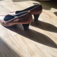 کفش|کیف، کفش، کمربند|گنبد کاووس, |دیوار