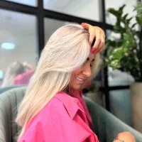 تخفیف رنگ و لایت و کراتین مو(ویژه اسفند)