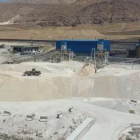 خاکبرداری و خاکریزی ، بیل لودر بلدوزر کمپرسی|خدمات حمل و نقل|شیراز, جمهوری|دیوار
