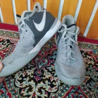 کفش بسکتبال / والیبال|کیف، کفش، کمربند|کرمانشاه, |دیوار