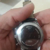 ساعت تیسوت|ساعت|کرج, پیشاهنگی|دیوار