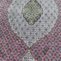 فرش دوازده متر نخ خالص هیچ چیز داغی نمی چسبه
