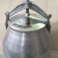 زودپز ۲۵ لیتری در حد نو